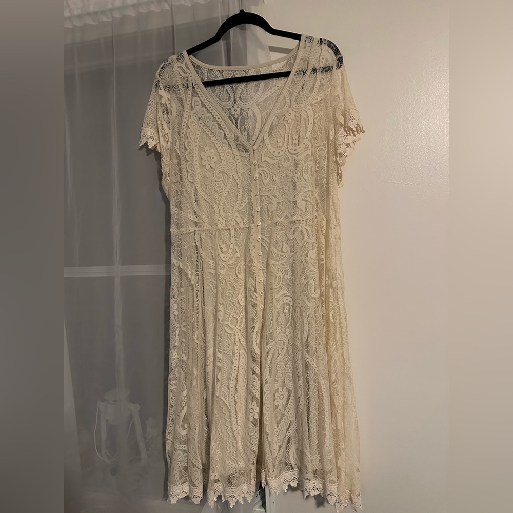 ✨NWT TORRID✨ Ivory lace dress Torrid size 2 (18/20)
